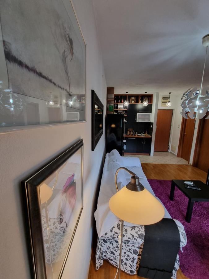 One Bedroom Centre Apartment Podgorica Luaran gambar