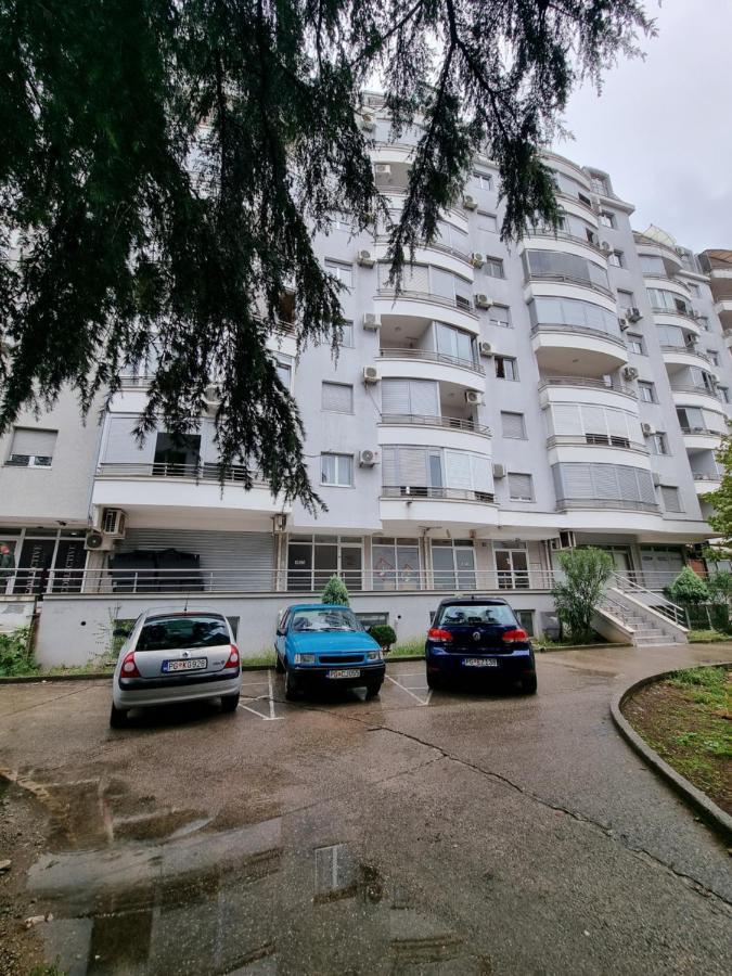 One Bedroom Centre Apartment Podgorica Luaran gambar