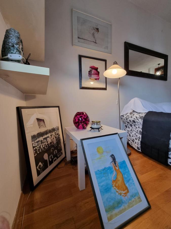 One Bedroom Centre Apartment Podgorica Luaran gambar